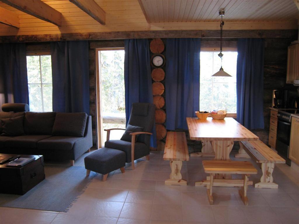Lost Inn Cabins Äkäslompolo Rom bilde
